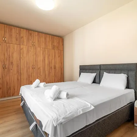 1br | 5 Min Walk To Medical Plovdiv
